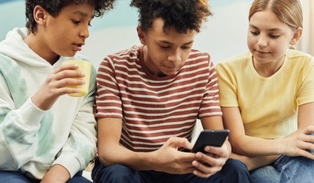 Çocuklarda Telefon ve Tablet Bağımlılığı: Bir Psikolog Bakışıyla